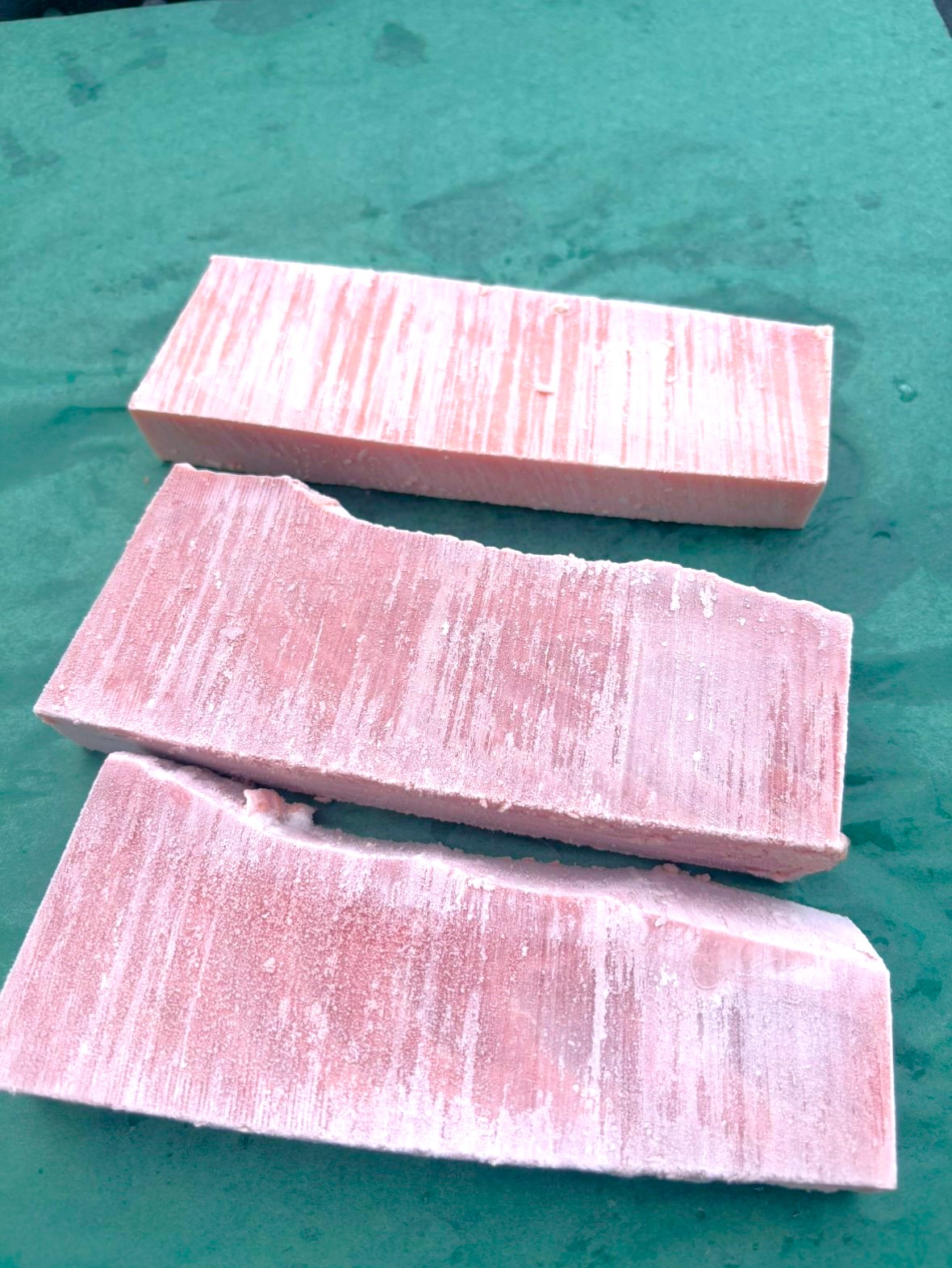 冷凍目鉢マグロ(大西洋)柵取りＢ　3柵