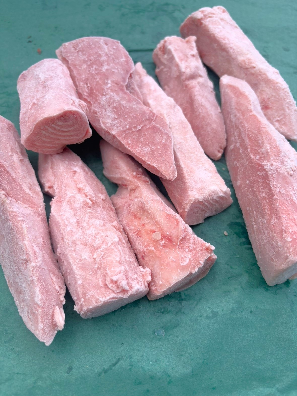 目鉢マグロ頭肉(はちのみ)